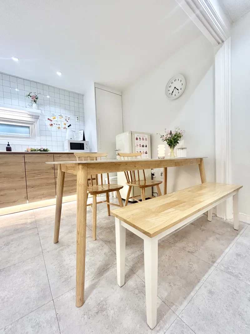 [Gwanak, Seoul] Sillim/Near Gangnam, Hongdae, and Myeongdong. Sillim Station on Line 2. 26