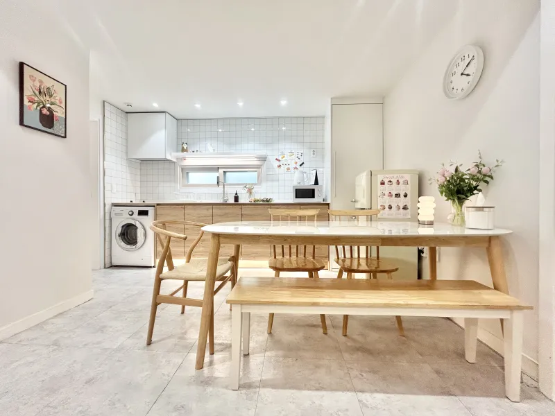 [Gwanak, Seoul] Sillim/Near Gangnam, Hongdae, and Myeongdong. Sillim Station on Line 2. 35