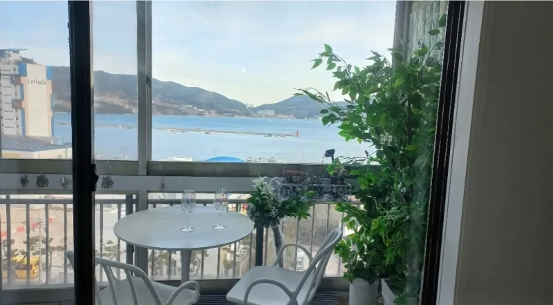 [Geoje] Styler/Ocean View/10,000 Steps to the Sea/Home Training (Bike, Portable Table Tennis) 23 Pyeong, 11th Floor 56