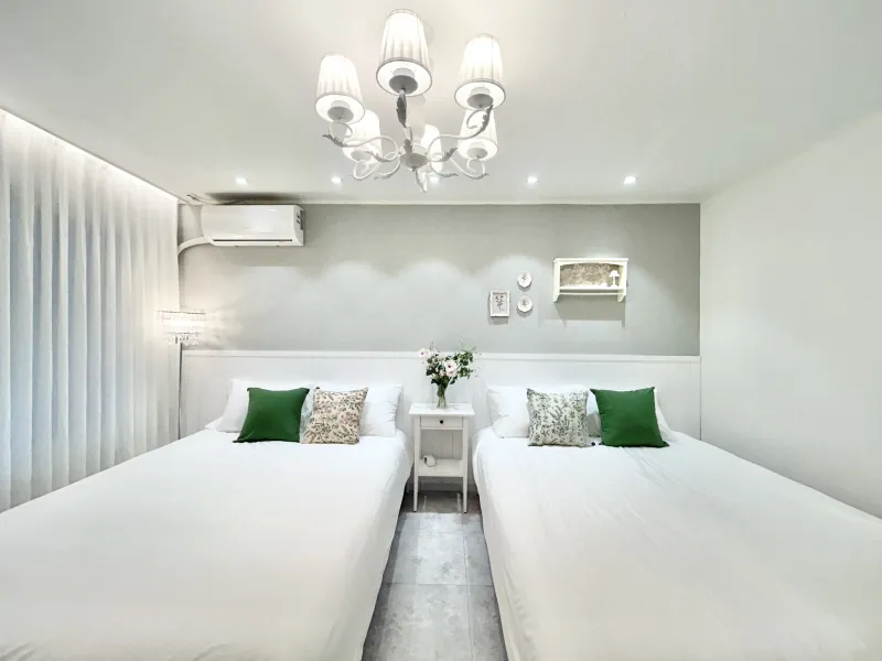 [Gwanak, Seoul] Sillim/Near Gangnam, Hongdae, and Myeongdong. Sillim Station on Line 2. 2
