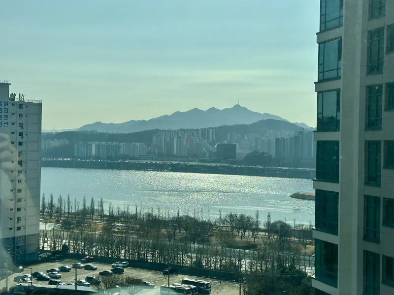 [Yongsan, Seoul] High-rise Luxury Studio with Han River View 8