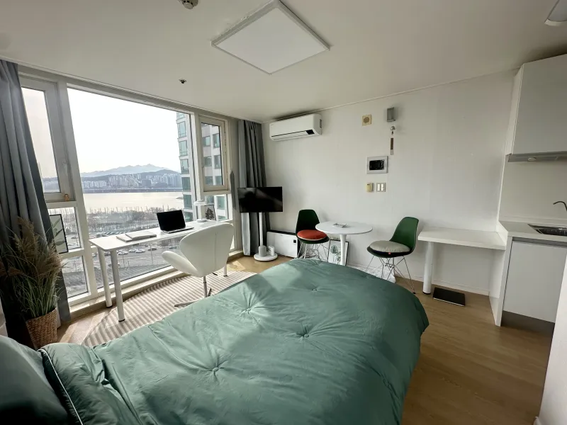 [Yongsan, Seoul] High-rise Luxury Studio with Han River View 4