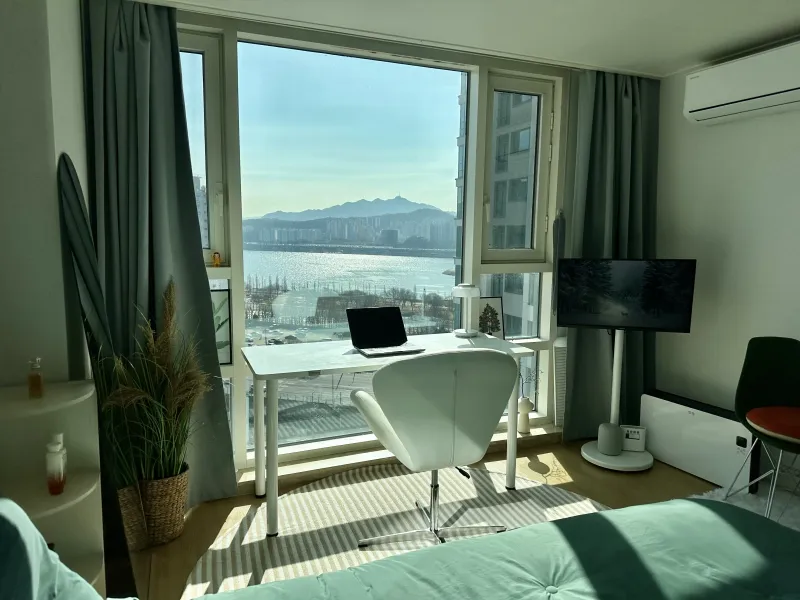 [Yongsan, Seoul] High-rise Luxury Studio with Han River View 5