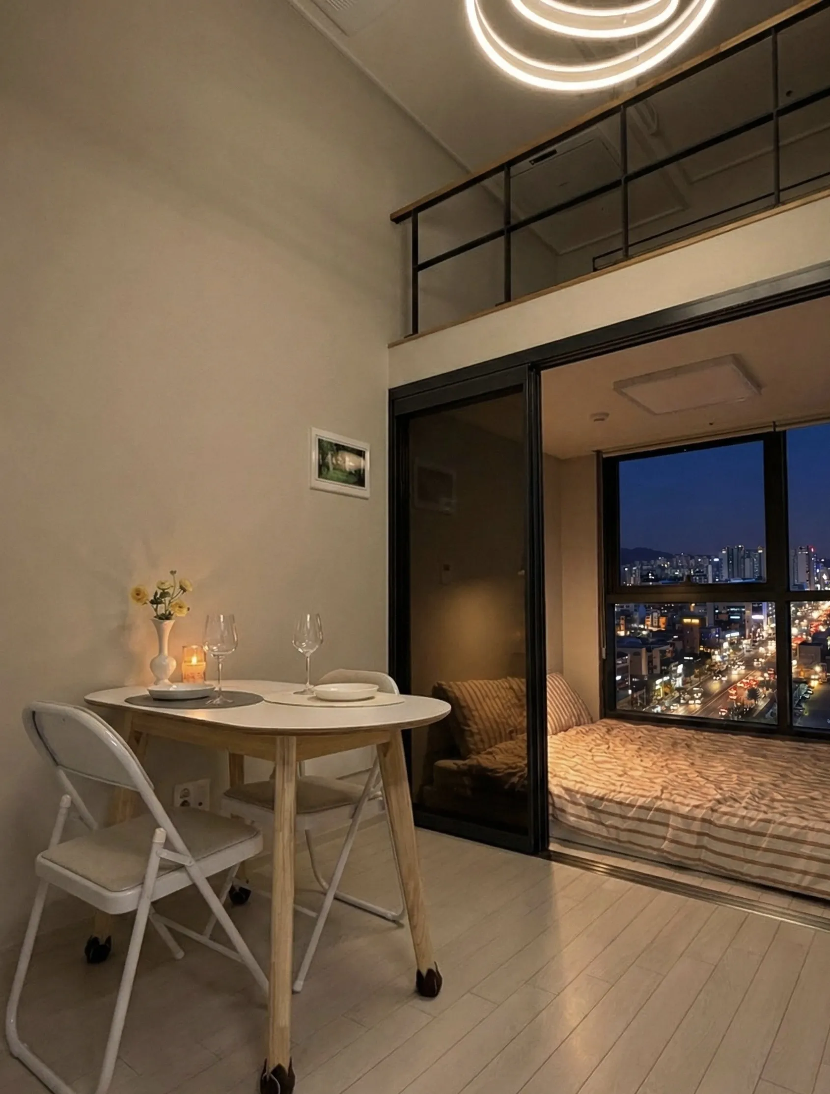 Sinseol-dong High-Rise One-Bedroom