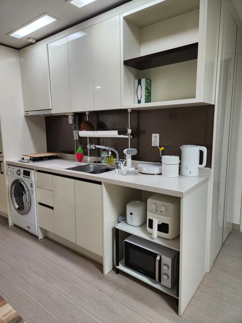 [Dong-gu, Busan] Separate large room with a view of Bukhang Port. Beam projector. 7