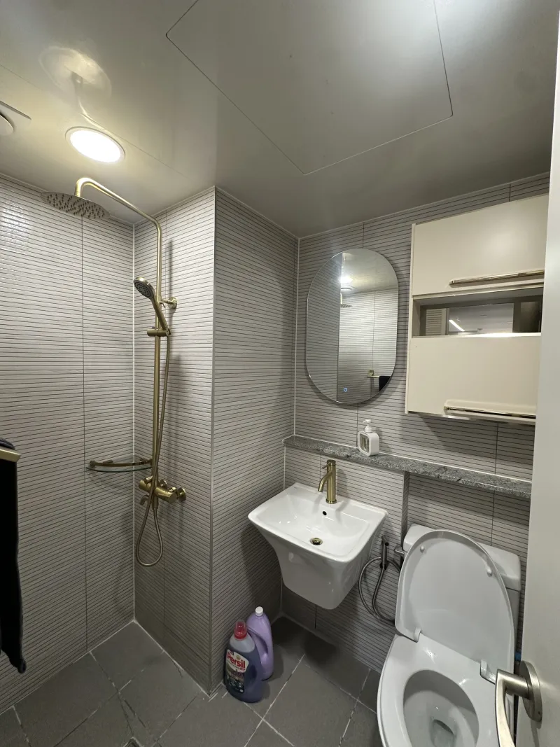[Suwon] Suwon Maegyo Station 3-room modern room 7