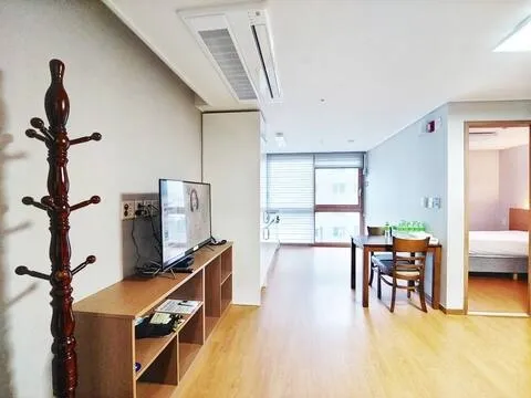 [Geoje] Okpo Port Newly Built Residence Hotel/1 Minute to Hanwha and Lotte Mart/Family Twin Room 905 12