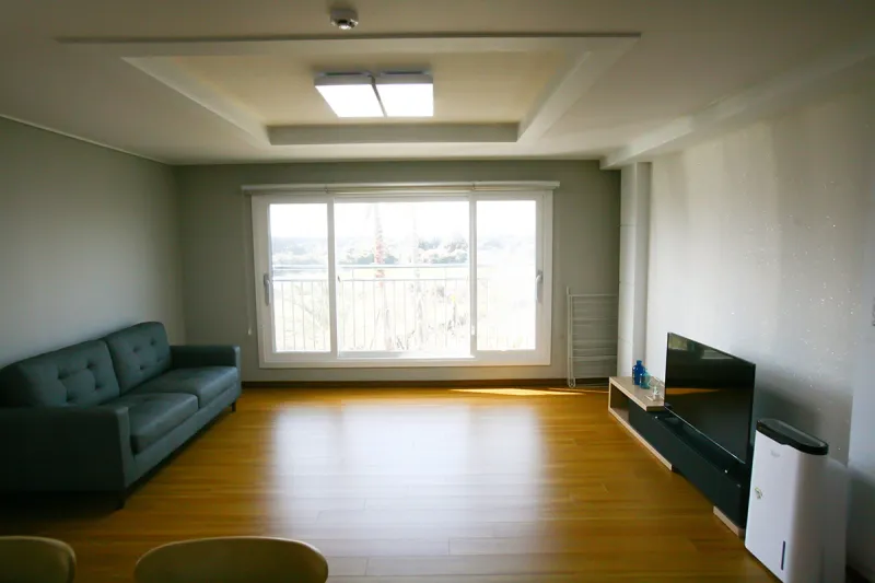 [Pyoseon, Seogwipo] Pyoseon/Pet-friendly main building with a view of the botanical garden, 36 pyeong 6