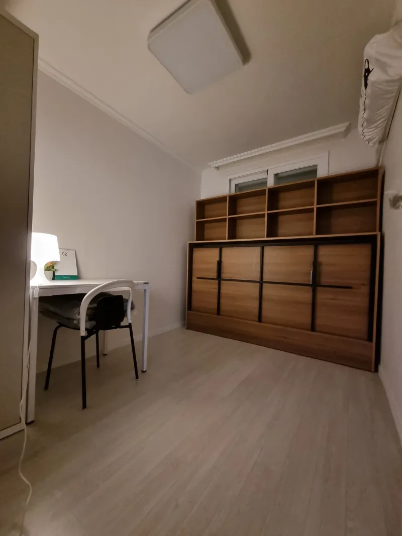[Seongdong, Seoul] Seongsu-dong one-month living share house 1 minute from the Han River 2