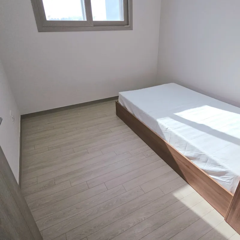 [Pyeongtaek] 8th floor of the Royal Building, a newly built 25-pyeong apartment occupied in the first half of 2024. 2