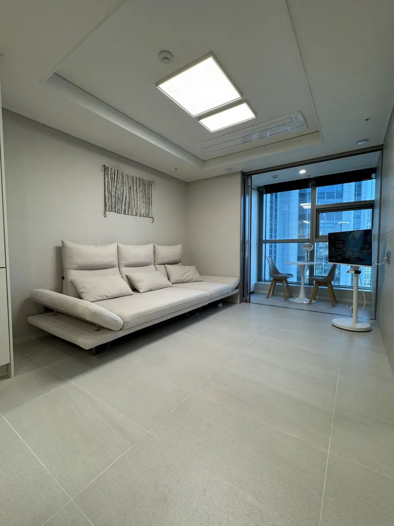 [Dong-gu, Busan] 5-minute walk from Busan Station, 51st floor, special view De Mer 5