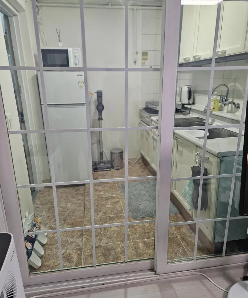 [Gangnam, Seoul] Studio apartment in the heart of Gangnam, near Sinsa Station, Garosu-gil 28
