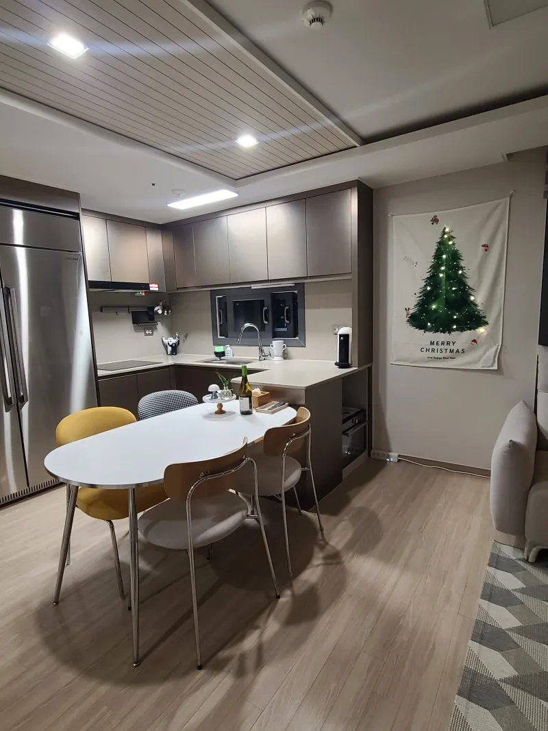 [Mapo, Seoul] Best location, 3-minute walk from Aeoge Station/Ahyeon Station/Gongdeok, full-service apartment/newly built in Banryeo-dong 22