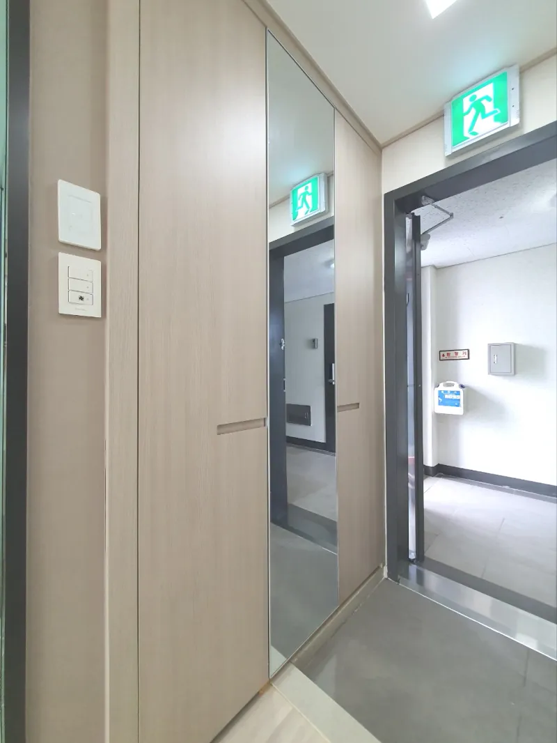[Gwanak, Seoul] A south-facing, open-view, built-in pool option near Seoul National University Station 8