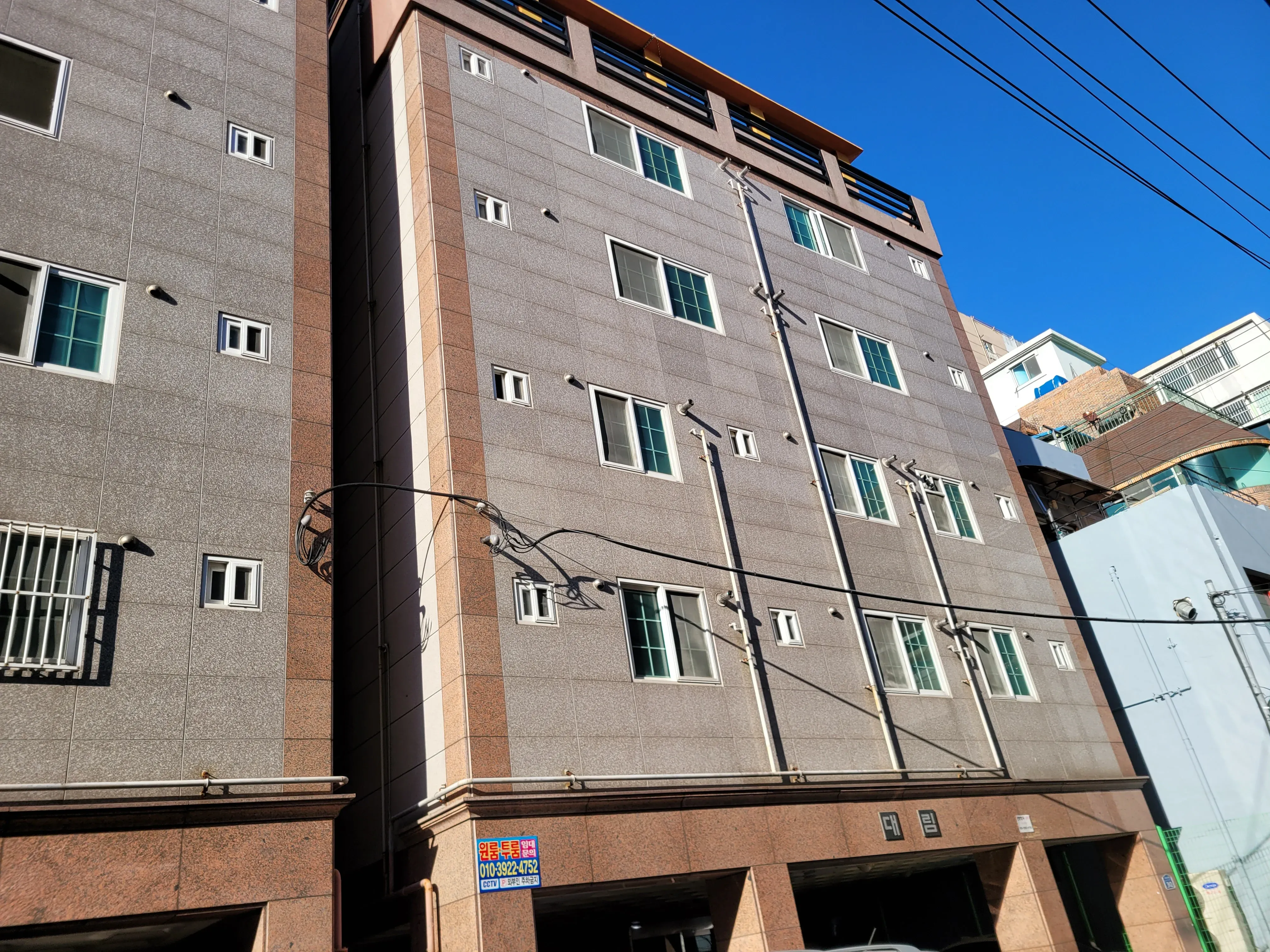 Studio in Seo-gu, Busan — 17m², sleeps 2, 1 bath