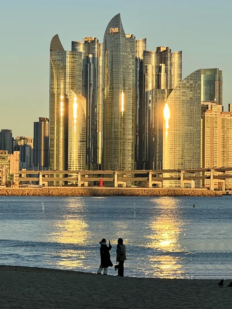 [Suyeong, Busan] #17thFloor #SunsetHotspot #UltimateNaturalLighting #FullyFurnished #AestheticAccommodation 83