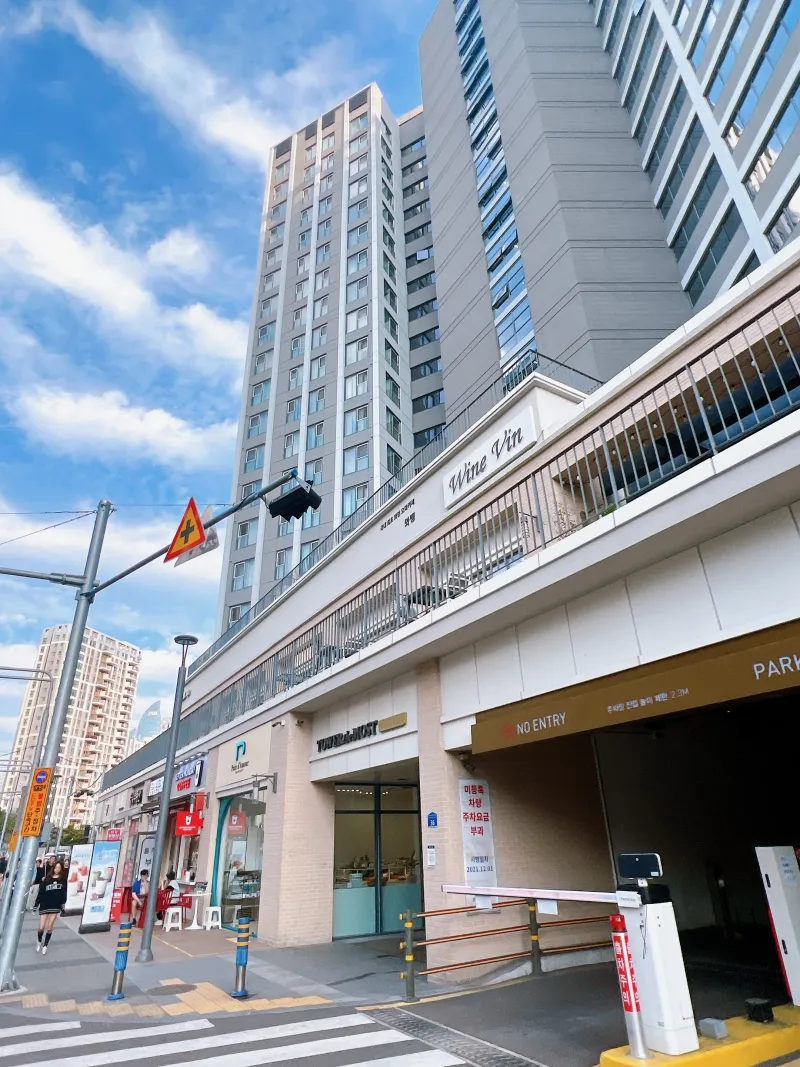 [Suyeong, Busan] #17thFloor #SunsetHotspot #UltimateNaturalLighting #FullyFurnished #AestheticAccommodation 41