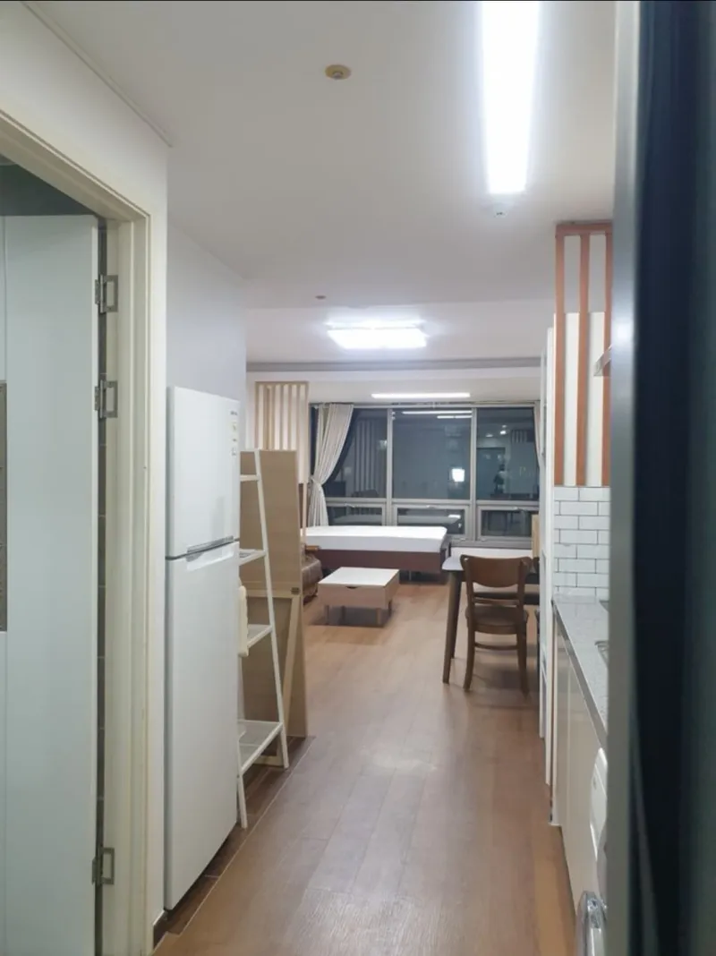 [Seocho, Seoul] A cozy room right next to Gangnam Station 9