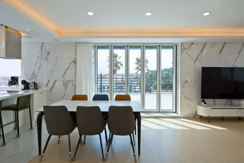 [Seongsan, Seogwipo][East Jeju] Penthouse Vibes / Private Ocean View / Elevator Available / Exclusive 3rd Floor 25