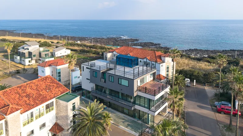 [Seongsan, Seogwipo][East Jeju] Penthouse Vibes / Private Ocean View / Elevator Available / Exclusive 3rd Floor 33