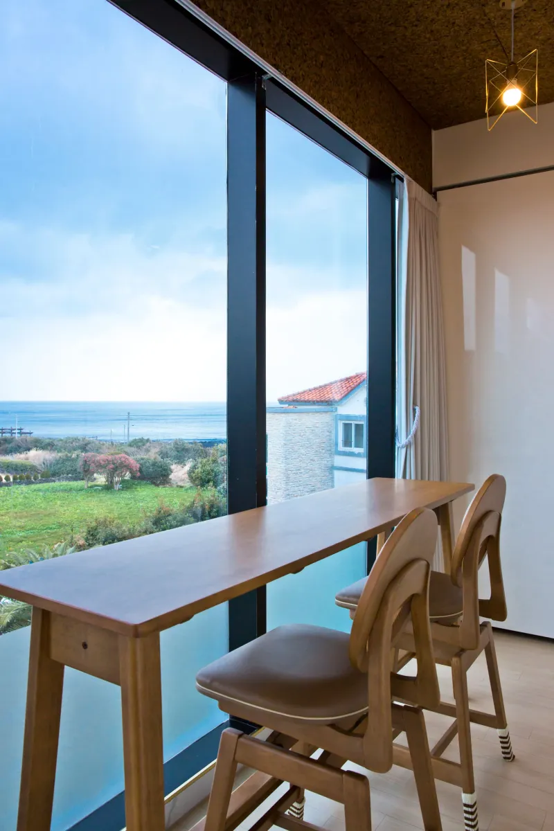[Seongsan, Seogwipo][East Jeju] Penthouse Vibes / Private Ocean View / Elevator Available / Exclusive 3rd Floor 8