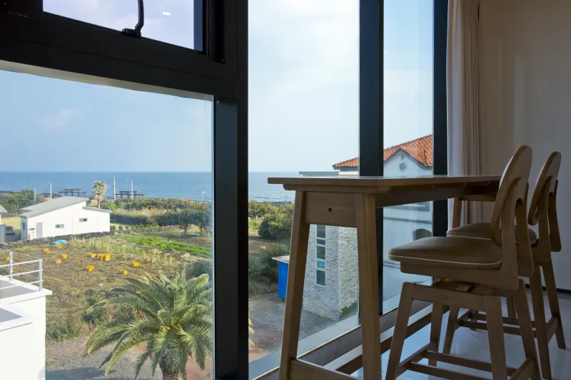 [Seongsan, Seogwipo][East Jeju] Penthouse Vibes / Private Ocean View / Elevator Available / Exclusive 3rd Floor 9