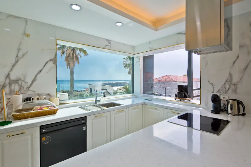[Seongsan, Seogwipo][East Jeju] Penthouse Vibes / Private Ocean View / Elevator Available / Exclusive 3rd Floor 22