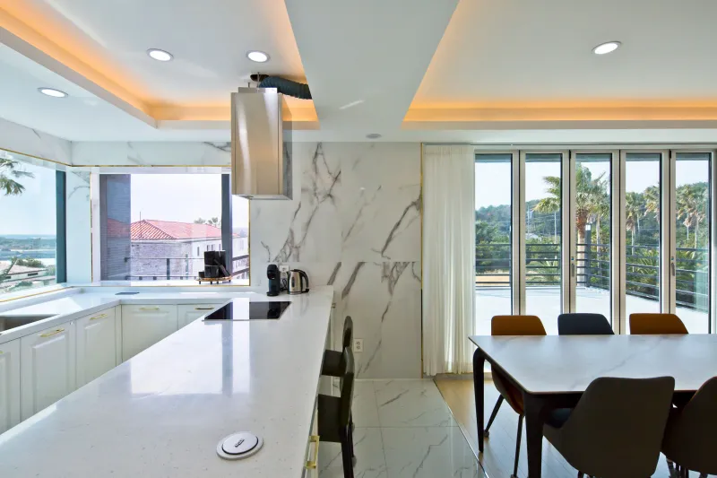 [Seongsan, Seogwipo][East Jeju] Penthouse Vibes / Private Ocean View / Elevator Available / Exclusive 3rd Floor 24