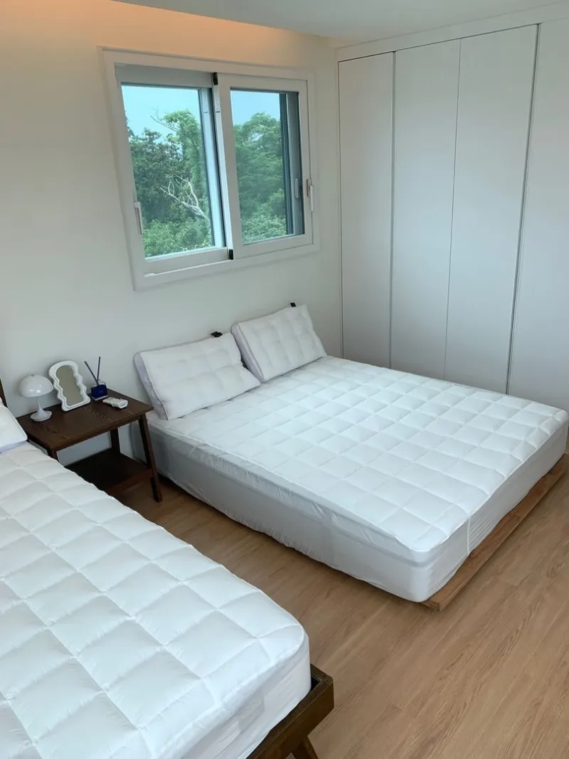 [Hangyeong, Jeju][West Jeju] Large Family/Kids-Friendly 2-Story Private Healing House with 3 Queen Beds 3