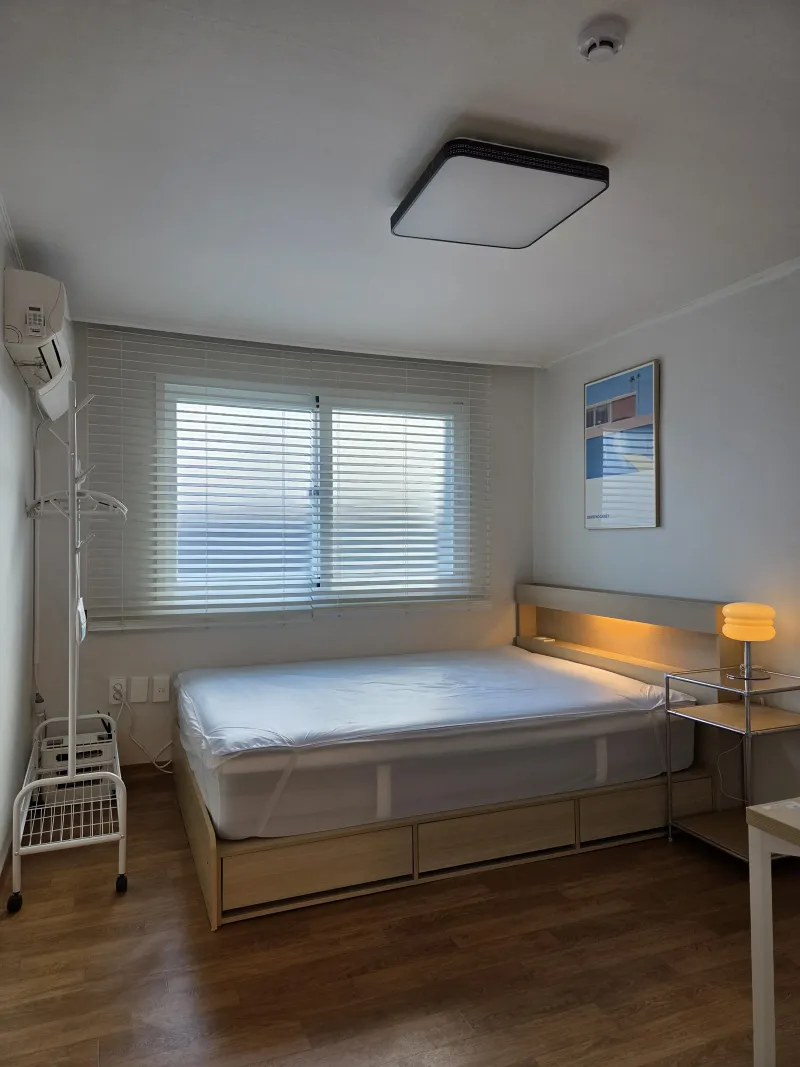 [Seongbuk, Seoul] A fully furnished, detached studio apartment in front of the main gate of Sungshin Women's University, with ample sunlight and a cozy atmosphere. 4