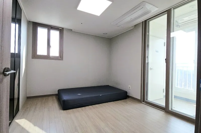 [Pyeongtaek] 8th floor of the Royal Building, a newly built 25-pyeong apartment occupied in the first half of 2024. 4