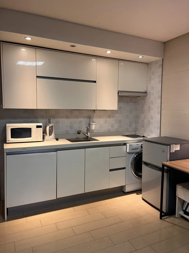 [Yongsan, Seoul] Fully furnished studio, 5 minutes walk from Itaewon Station 4