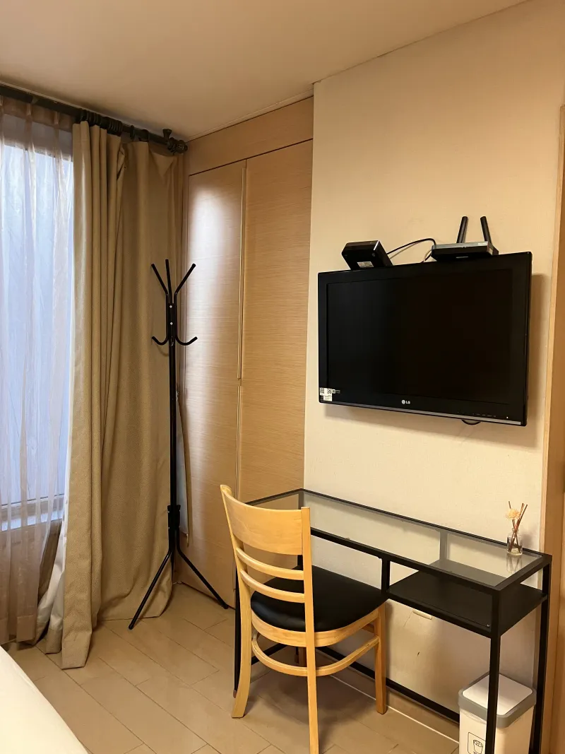 [Yongsan, Seoul] Fully furnished studio, 5 minutes walk from Itaewon Station 5