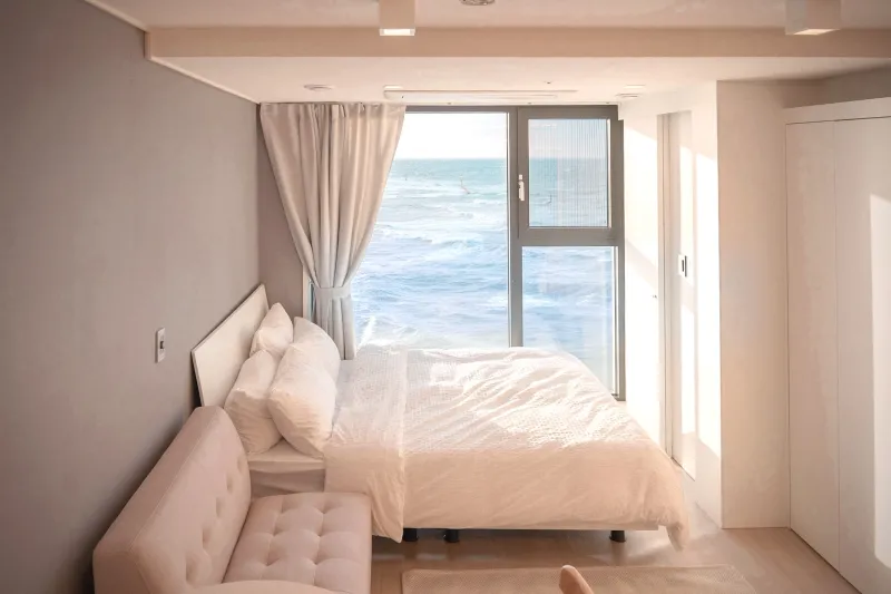[Dodu 1-dong, Jeju] Clean and quiet, the best ocean view accommodation #PetFriendly #SunsetHotspot 3