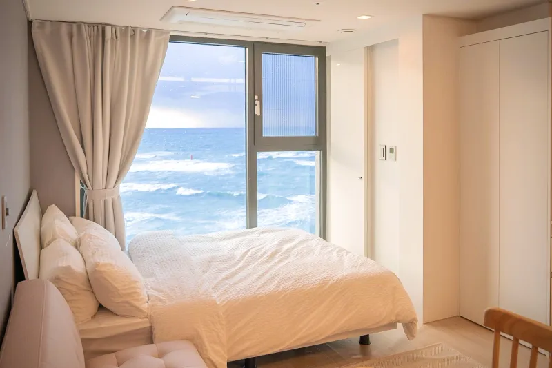 [Dodu 1-dong, Jeju] Clean and quiet, the best ocean view accommodation #PetFriendly #SunsetHotspot 2