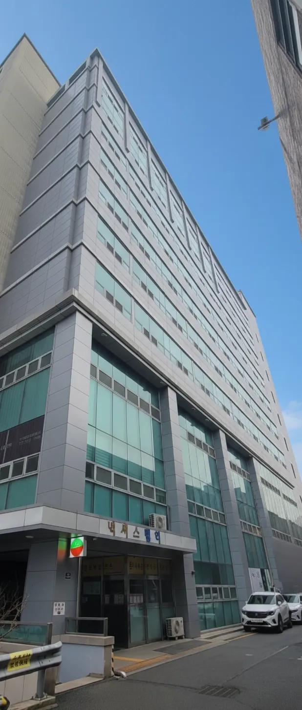 [서울 용산] 전망이 좋고 용산역 근처의 생활이 편리한 오피스텔 12