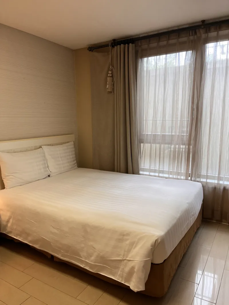 [Yongsan, Seoul] Fully furnished studio, 5 minutes walk from Itaewon Station 3