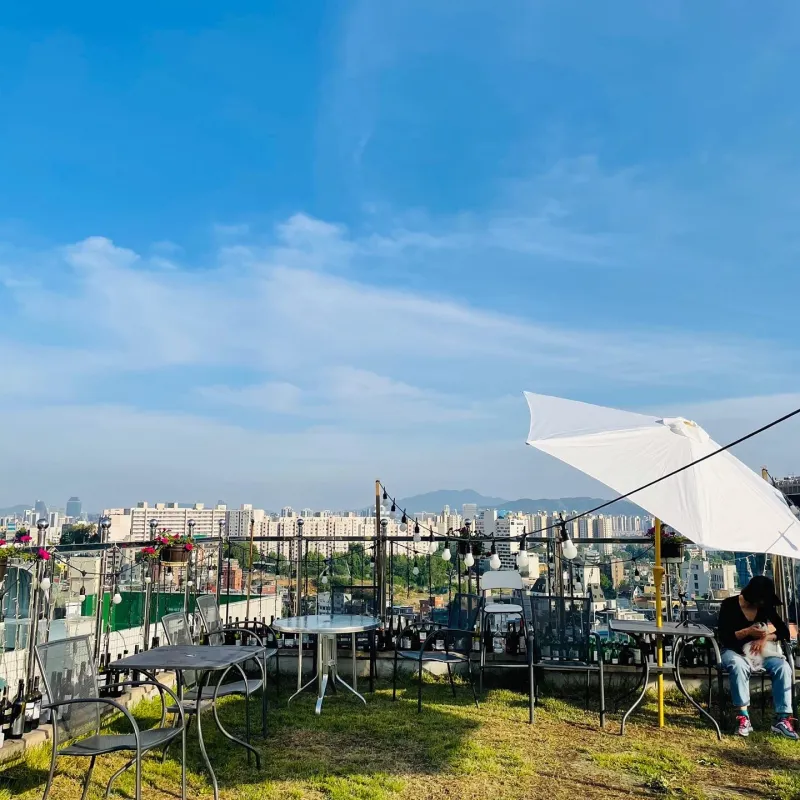 [Yongsan, Seoul] Fully furnished studio, 5 minutes walk from Itaewon Station 13