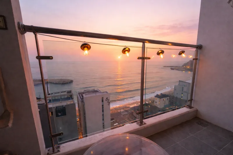[Sokcho][Sokcho Ocean View Atmospheric Accommodation| Night View + Mood Lighting| 9