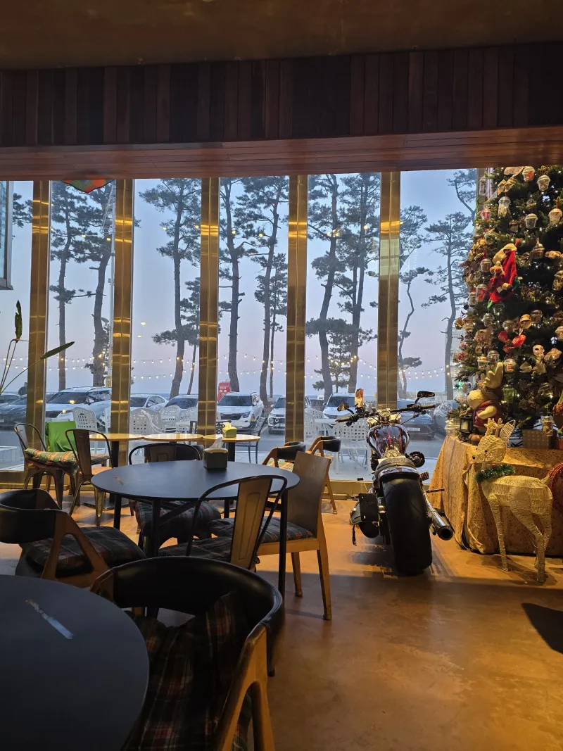 [Gangneung] 5-minute walk from Songjeong Beach, Anmok Beach, clean new building 21