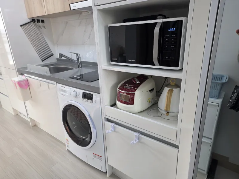 [Gangneung] 5-minute walk from Songjeong Beach, Anmok Beach, clean new building 10