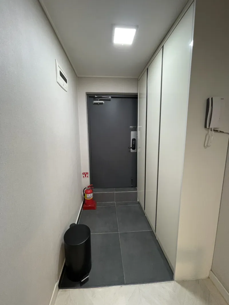 [Jongno, Seoul] Dongsung-dong Hyehwa Station Seoul National University Hospital Two-room 1st Floor Healing House 19