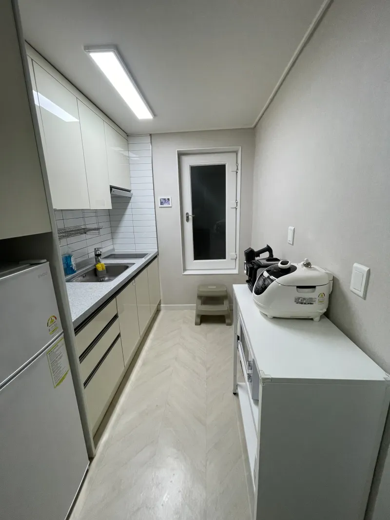 [Jongno, Seoul] Dongsung-dong Hyehwa Station Seoul National University Hospital Two-room 1st Floor Healing House 15