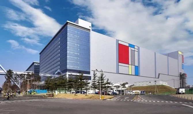 [Hwaseong] Walking distance from Dongtan Station #65-inch TV 16