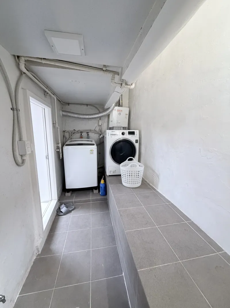 [Jongno, Seoul] Dongsung-dong Hyehwa Station Seoul National University Hospital Two-room 1st Floor Healing House 13