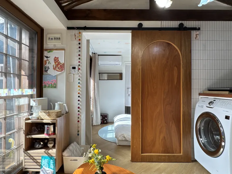 [Jongno, Seoul] A small, detached Hanok with a cypress bathtub 15