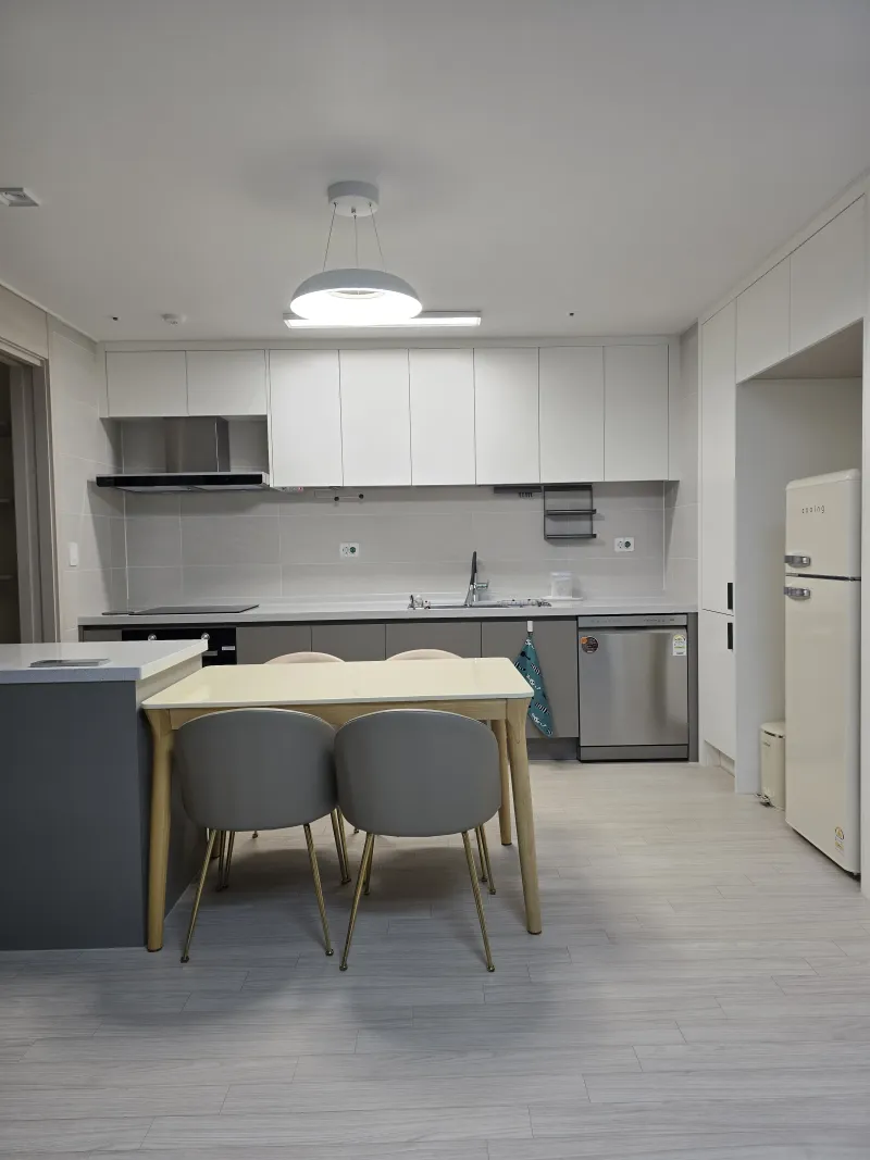 [Yeonsu, Incheon] Songdo/Campus Town, 2-minute walk away, newly built two-room apartment #Lighting restaurant 11