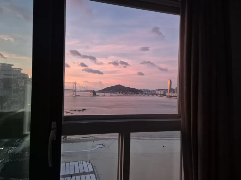 [부산 수영] 바로 앞 오션뷰 신축 원룸 침대에서 바다가 한눈에 4