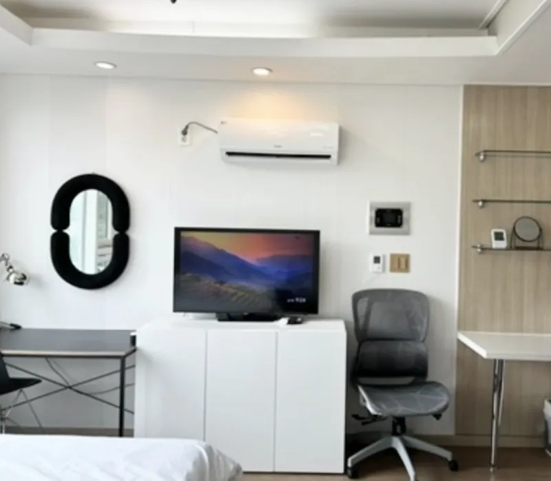 [Seocho, Seoul][3-Minute Walk from Gangnam Station] 3 min Gangnam station optimized for work, hospitals, meetings, and studies 3