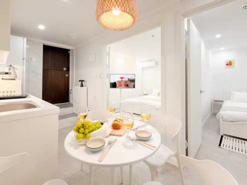 [Mapo, Seoul] 2R2B, 5-minute walk from Hapjeong Station 77